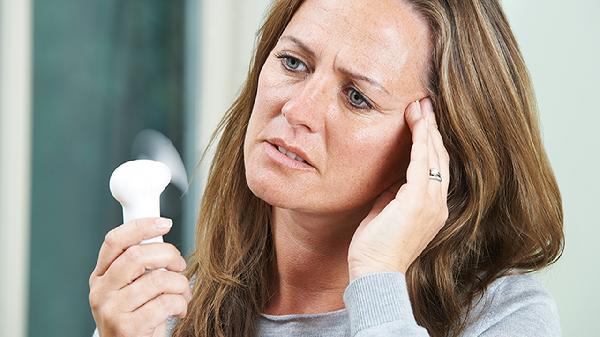 更年期女性出现胸闷气短怎么办