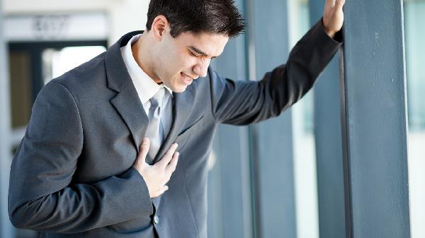 胃食管反流引起的咳嗽怎么治疗