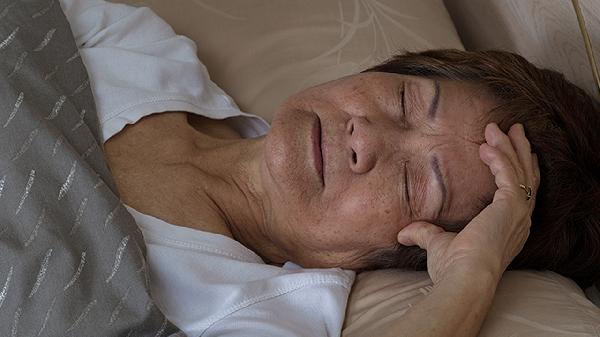 月经结束后出现头疼头晕恶心是什么回事