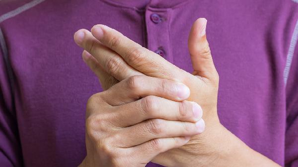 右手掌左下方疼痛可能是什么问题