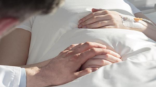 老人身上真的有病菌吗