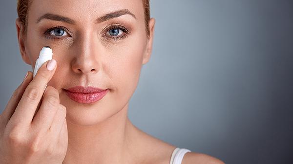 皮肤为什么会出现红色痕迹