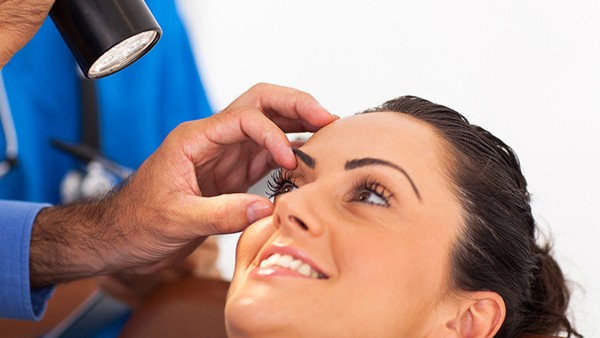 洗脸后用湿毛巾擦脸真的不推荐？这4个洗脸误区你中了几个