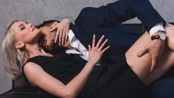 如何让床上关系更有趣 怎样提升亲密感与新鲜感