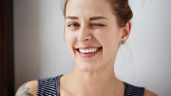 脸上突然冒出闭口怎么处理