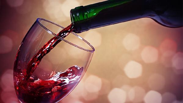 喝红酒真的不能美容吗